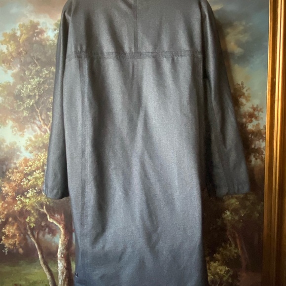 Lululemon Coat - Picture 4 of 4